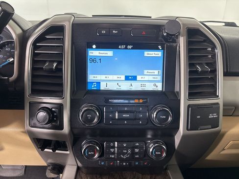 Used 2019 Ford F250 Lariat w/ Lariat Value Package image 19