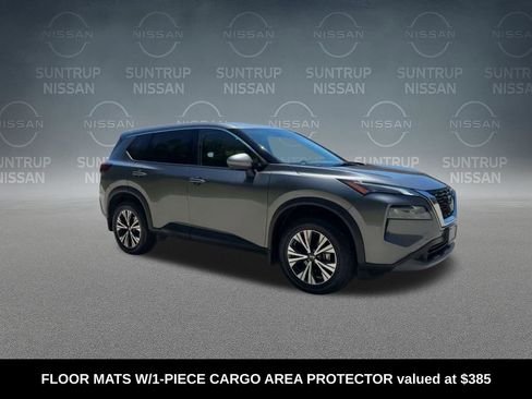 Used 2021 Nissan Rogue SV image 2