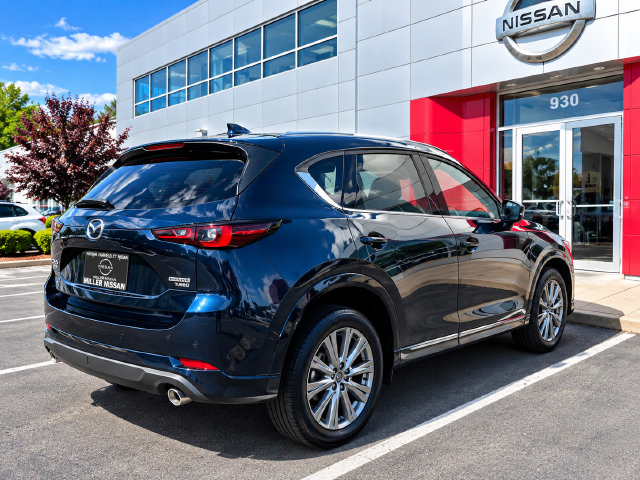 Used 2023 MAZDA CX-5 Signature AWD/4WD image 7