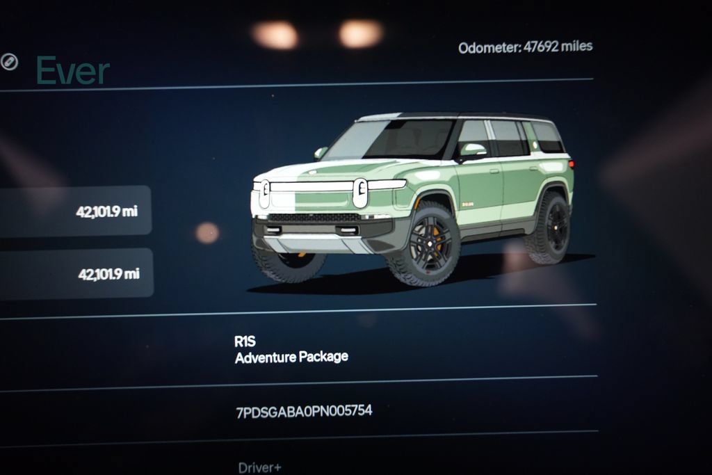 Used 2023 Rivian R1S Adventure Quad AWD/4WD image 7