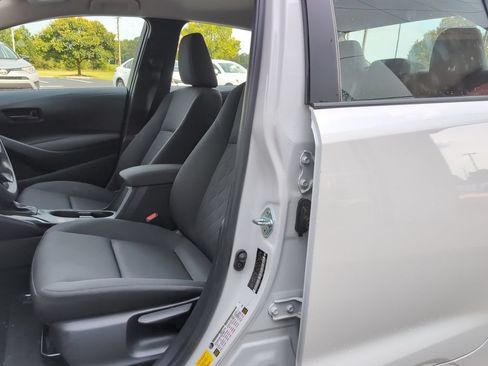 Used 2024 Toyota Corolla LE FWD image 9
