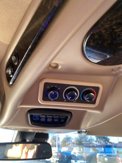 Used 2021 Chevrolet Express 2500 RWD image 17