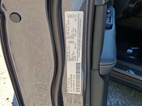 New 2025 Jeep Grand Cherokee Altitude image 16