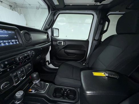 Used 2021 Jeep Wrangler Unlimited Sport AWD/4WD image 22