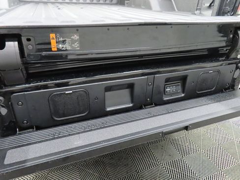 Used 2025 GMC Sierra 2500 AT4X image 45