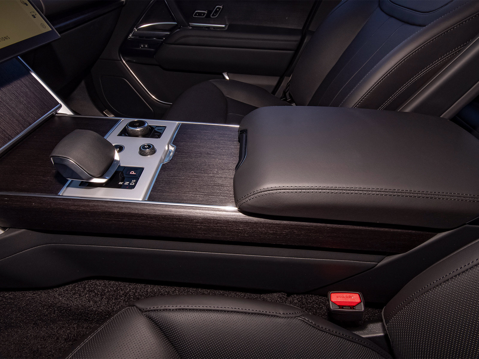 New 2027 Land Rover Range Rover SE AWD/4WD image 32