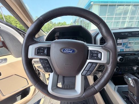 Used 2018 Ford F150 Lariat w/ Equipment Group 502A Luxury AWD/4WD image 12