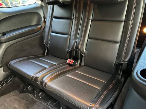 Used 2017 Dodge Durango R/T w/ Technology Group AWD/4WD image 18