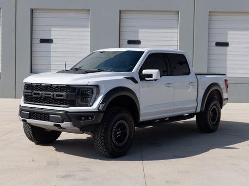 Used 2023 Ford F150 Raptor AWD/4WD image 3