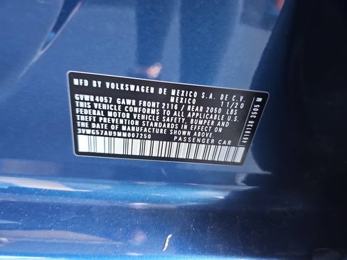 Used 2021 Volkswagen Golf 4-Door FWD image 9