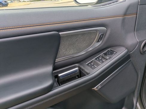 Certified 2025 Ford Expedition Tremor image 13