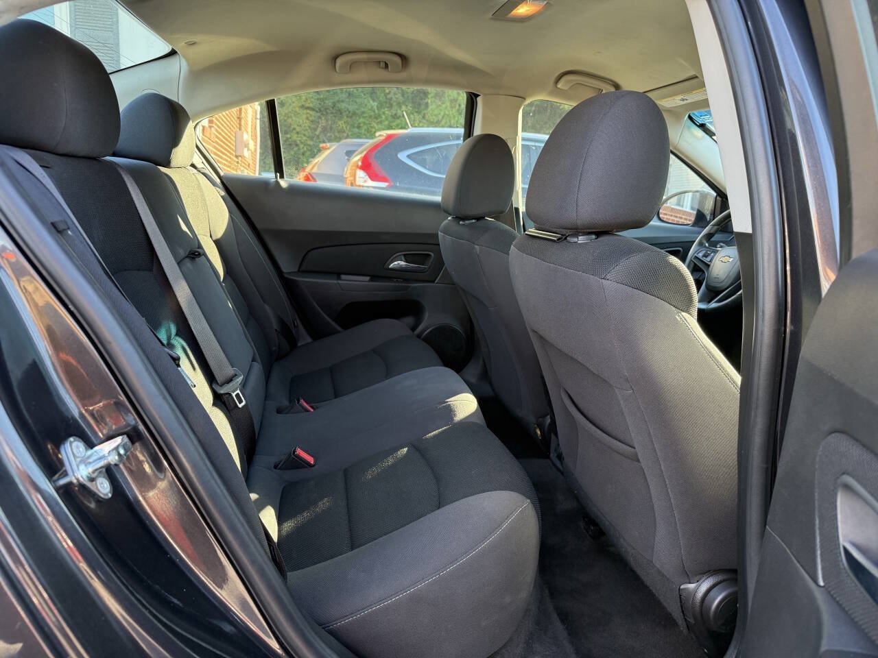 Used 2015 Chevrolet Cruze LT FWD image 19