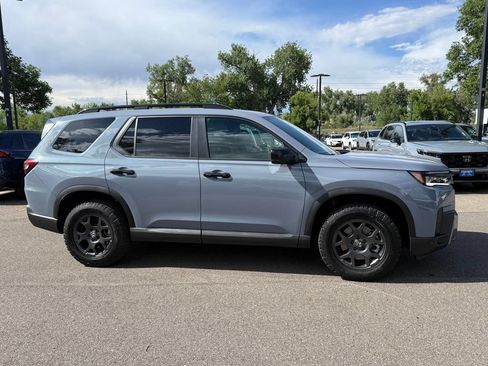 Certified 2026 Honda Pilot TrailSport image 5