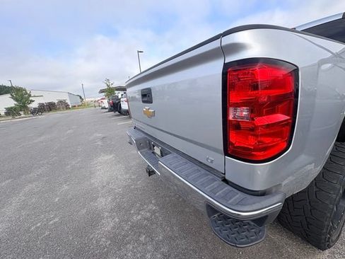 Used 2018 Chevrolet Silverado 1500 LT w/ Trailering Package AWD/4WD image 5