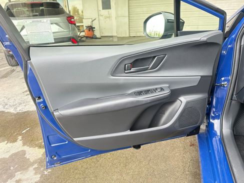 Used 2025 Toyota Prius LE image 20