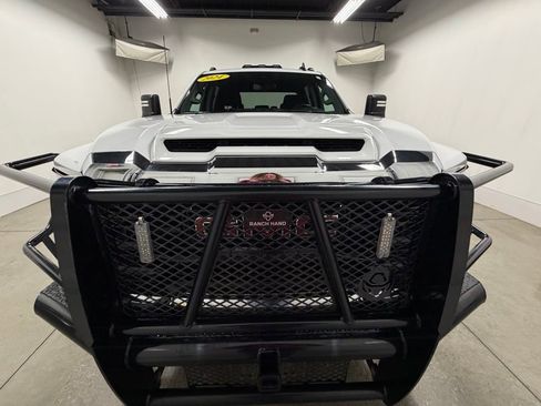 Certified 2024 GMC Sierra 3500 Pro w/ Convenience Package image 8