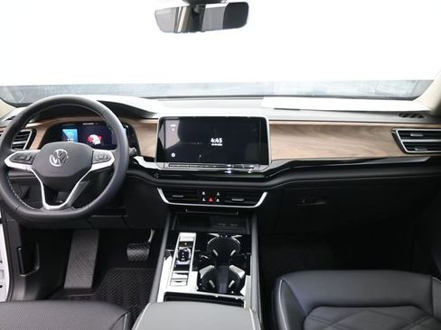 New 2026 Volkswagen Atlas SE image 27