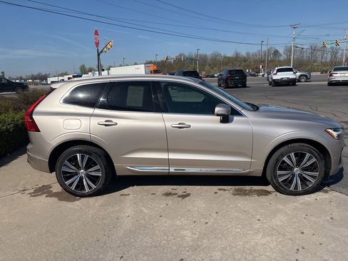 Used 2023 Volvo XC60 B5 Plus w/ Climate Package AWD/4WD image 5