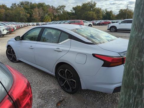 Certified 2023 Nissan Altima 2.5 SR w/ SR Premium Package image 3