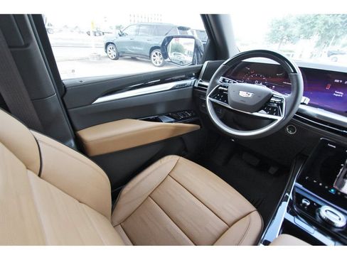 New 2026 Cadillac Escalade Luxury w/ Touring Package AWD/4WD image 8