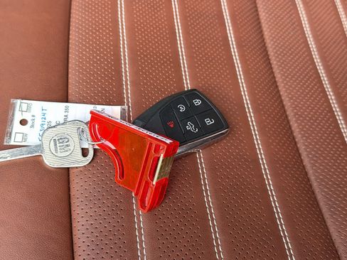 Used 2025 GMC Sierra 3500 Denali Ultimate image 20