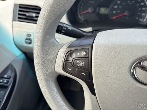 Used 2012 Toyota Sienna LE image 16