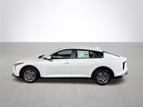 New 2026 Kia K4 FWD image 9