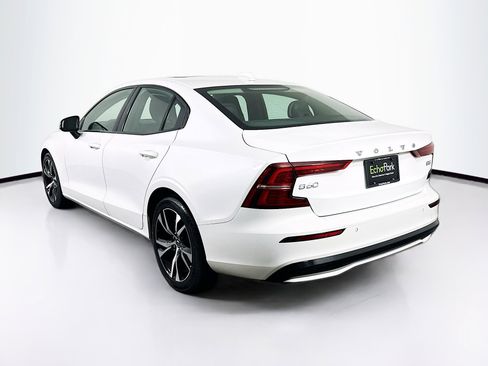 Used 2024 Volvo S60 B5 Core image 5