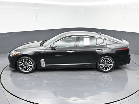 Used 2019 Kia Stinger Premium image 27