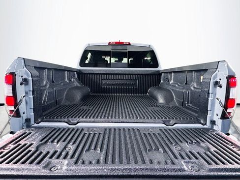 New 2026 Nissan Frontier SV w/ All-Weather Content Package AWD/4WD image 9