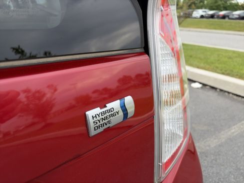 Used 2015 Toyota Prius Four FWD image 7