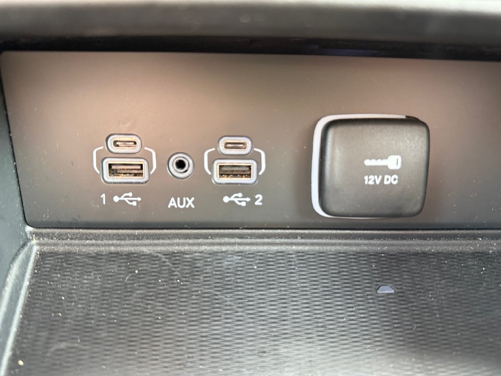 Used 2025 Jeep Grand Cherokee L Altitude AWD/4WD image 23