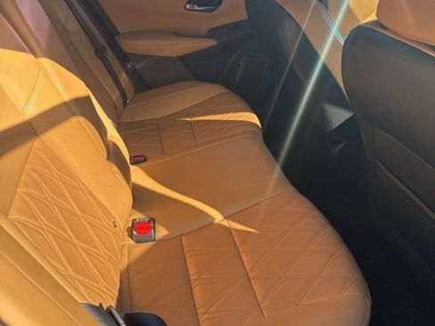 Used 2023 Nissan Sentra SV w/ SV Premium Package image 9