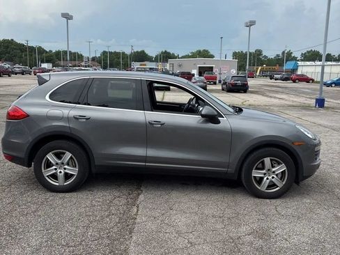 Used 2011 Porsche Cayenne S AWD/4WD image 10