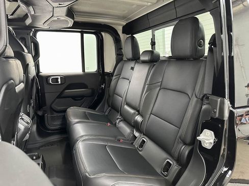 New 2025 Jeep Gladiator Sport w/ Premium Package image 19