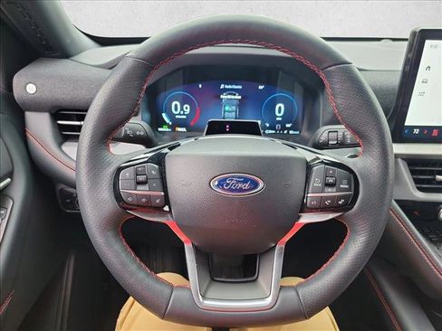 Used 2025 Ford Explorer ST-Line w/ Premium Package image 17