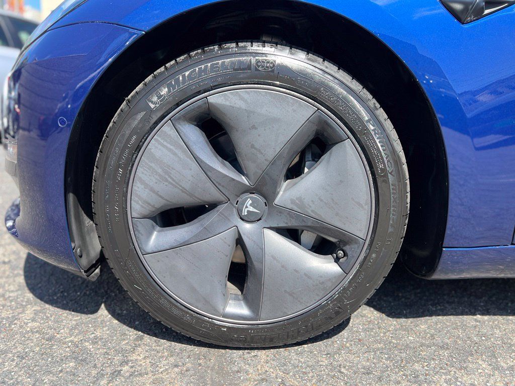 Used 2021 Tesla Model 3 Long Range AWD/4WD image 9