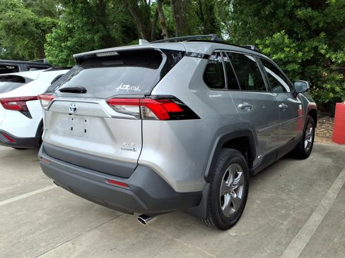 Certified 2023 Toyota RAV4 XLE w/ Convenience Package AWD/4WD image 6