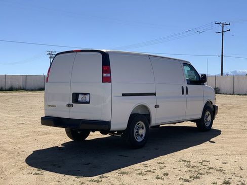 New 2026 Chevrolet Express 2500 w/ Driver Convenience Package image 4