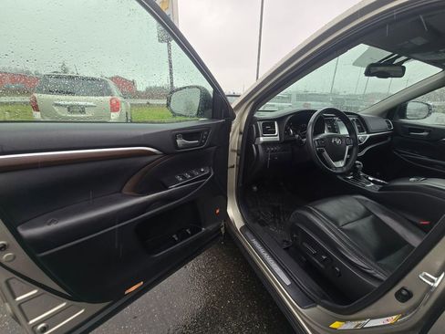 Used 2016 Toyota Highlander Limited image 15