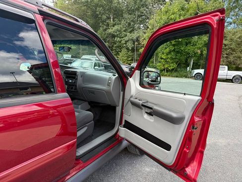 Used 2003 Ford Explorer Sport Trac XLT image 43