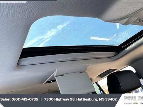 Certified 2020 Chevrolet Suburban Premier image 16