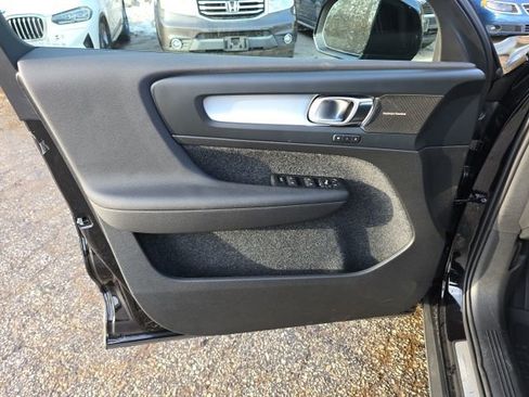 New 2026 Volvo XC40 B5 Ultra w/ Climate Package image 21