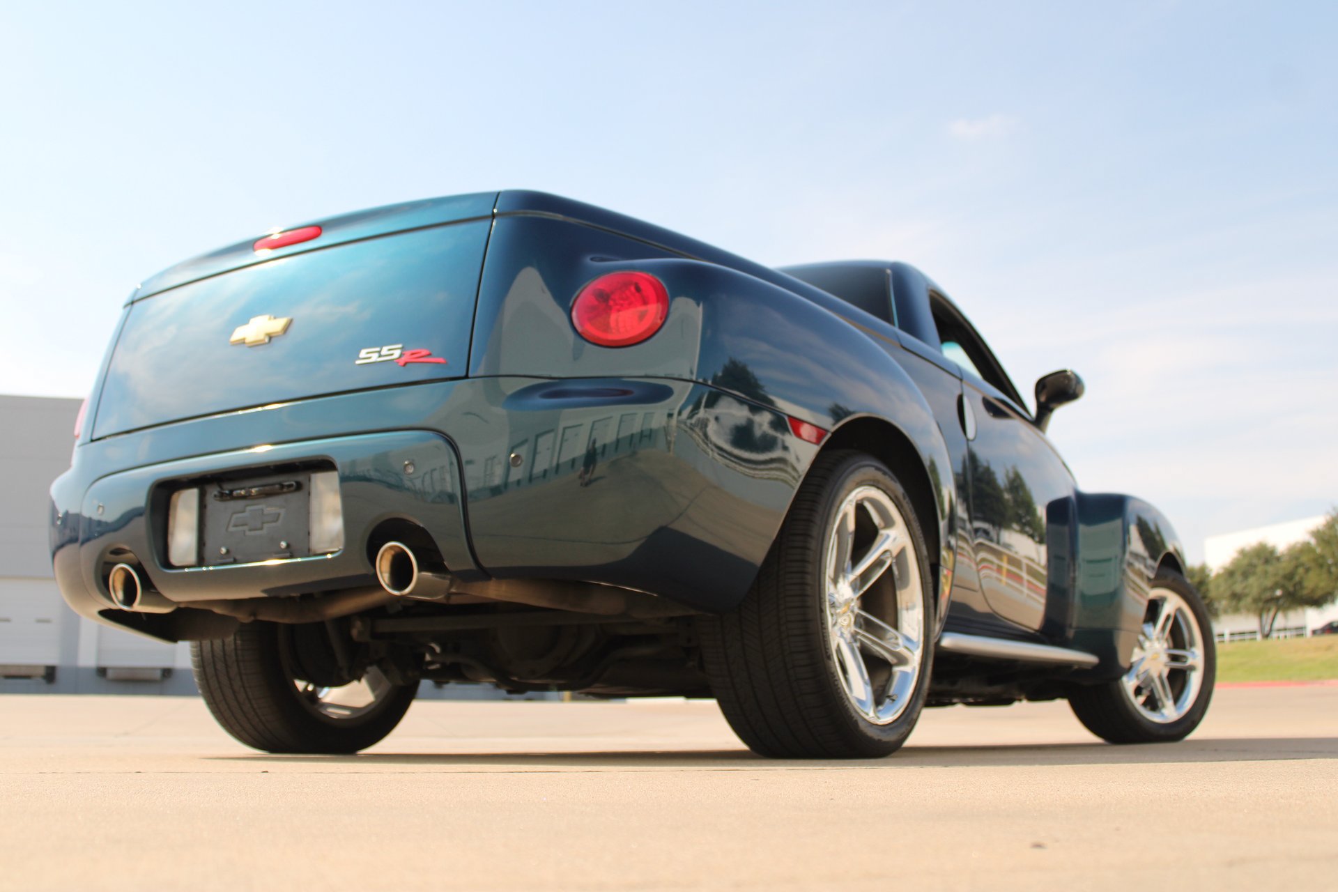 Used 2005 Chevrolet SSR w/ Preferred Equipment Group RWD image 16