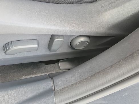 Used 2024 Subaru Outback Premium image 19