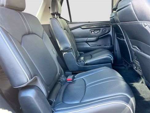 Used 2025 Honda Pilot Elite image 30