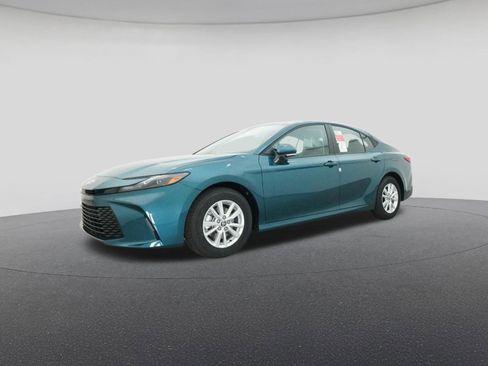 New 2026 Toyota Camry LE FWD image 17