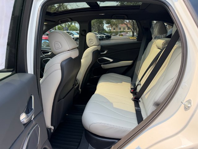 New 2026 Acura RDX SH-AWD image 9