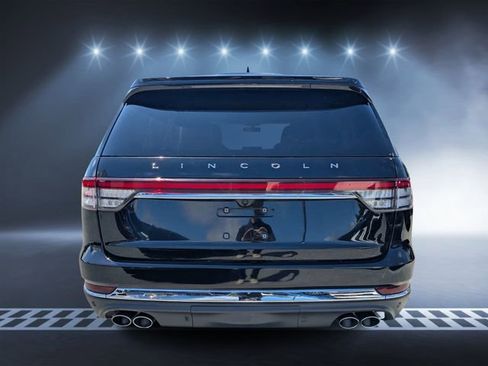 Used 2020 Lincoln Aviator Reserve w/ Equipment Group 202A AWD/4WD image 4