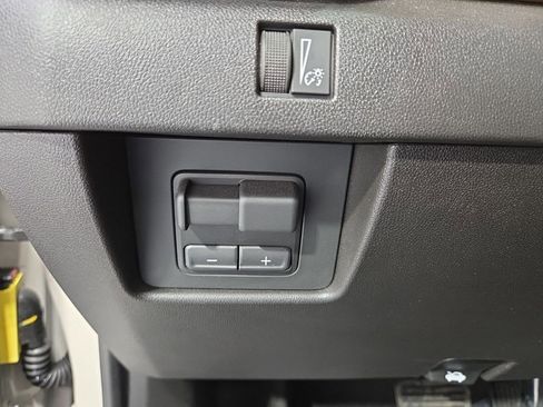 Used 2026 GMC Canyon AT4 w/ AT4 Premium Package image 31